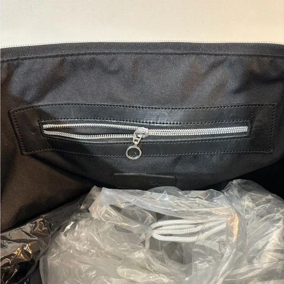 Monreal London Tote - Picture 7 of 7